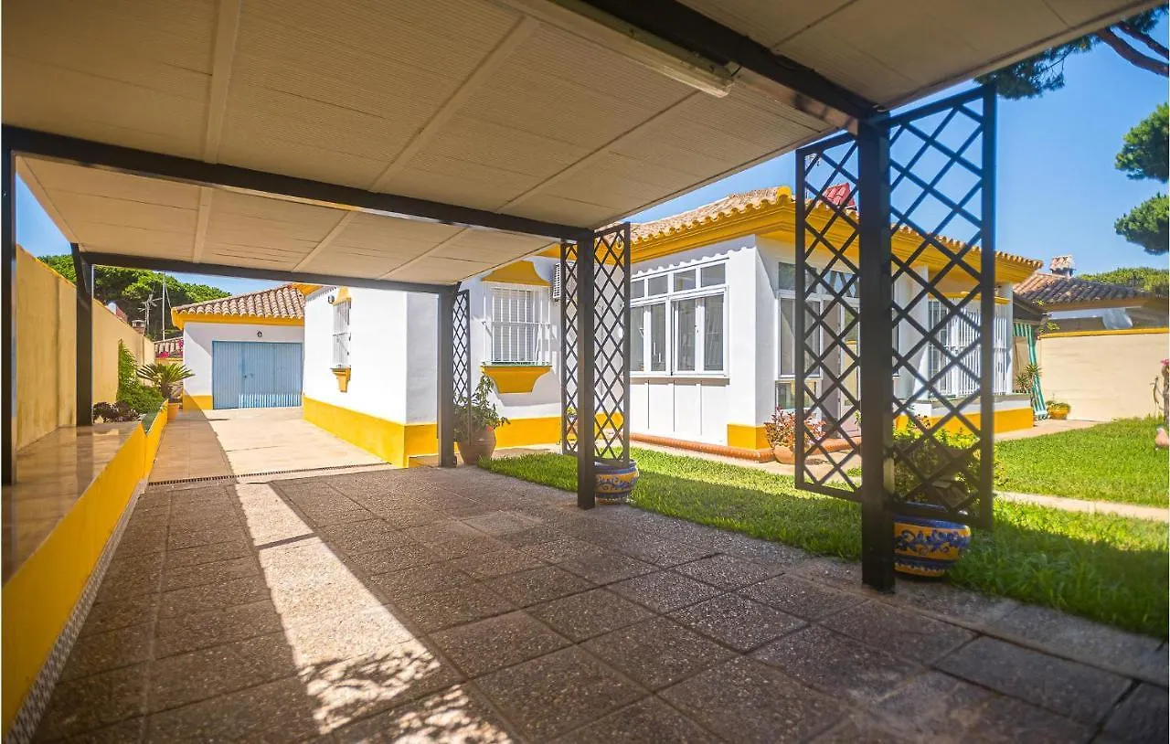 Gorgeous Home In Chiclana De La Fronter Cadiz 0*,